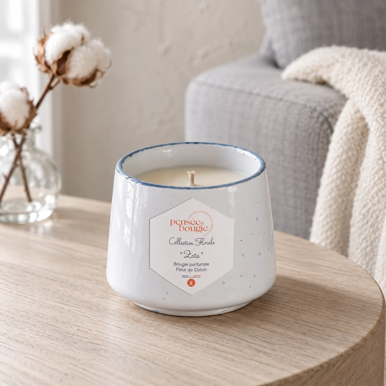 bougie fleur de coton en coin lecture